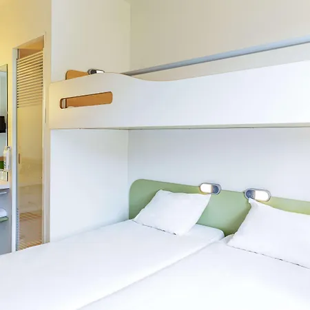 Ibis ホテル 2*