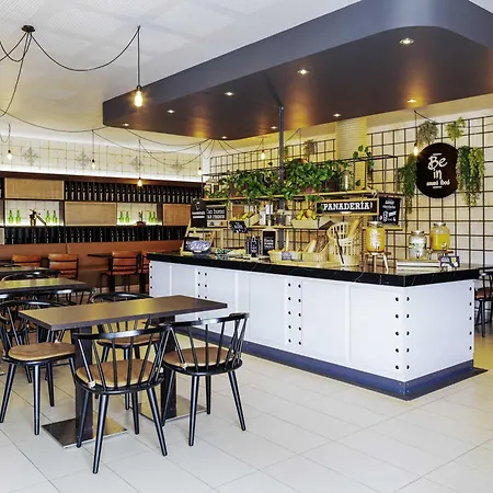 فندق Ibis 2*