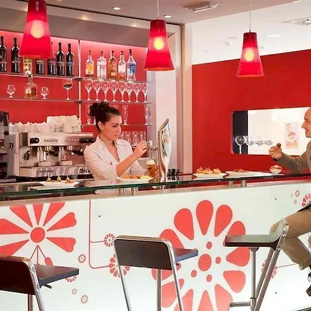 Ibis Hotel 2*